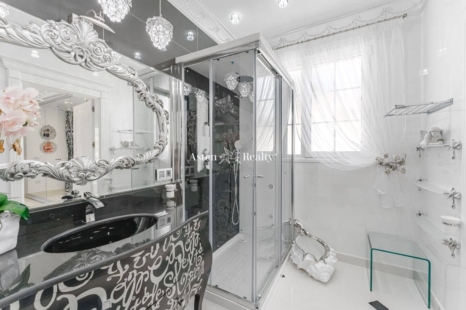 6 soveværelse Byhus til salg i La Caleta Adeje med swimmingpool garage - € 4.250.000 (Ref: 6908889)