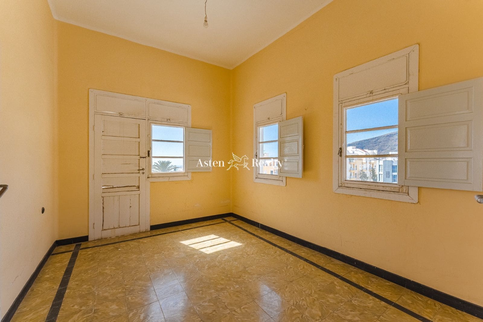 Huvila myytävänä paikassa Guimar - 1 650 000 € (Ref: 6955146)