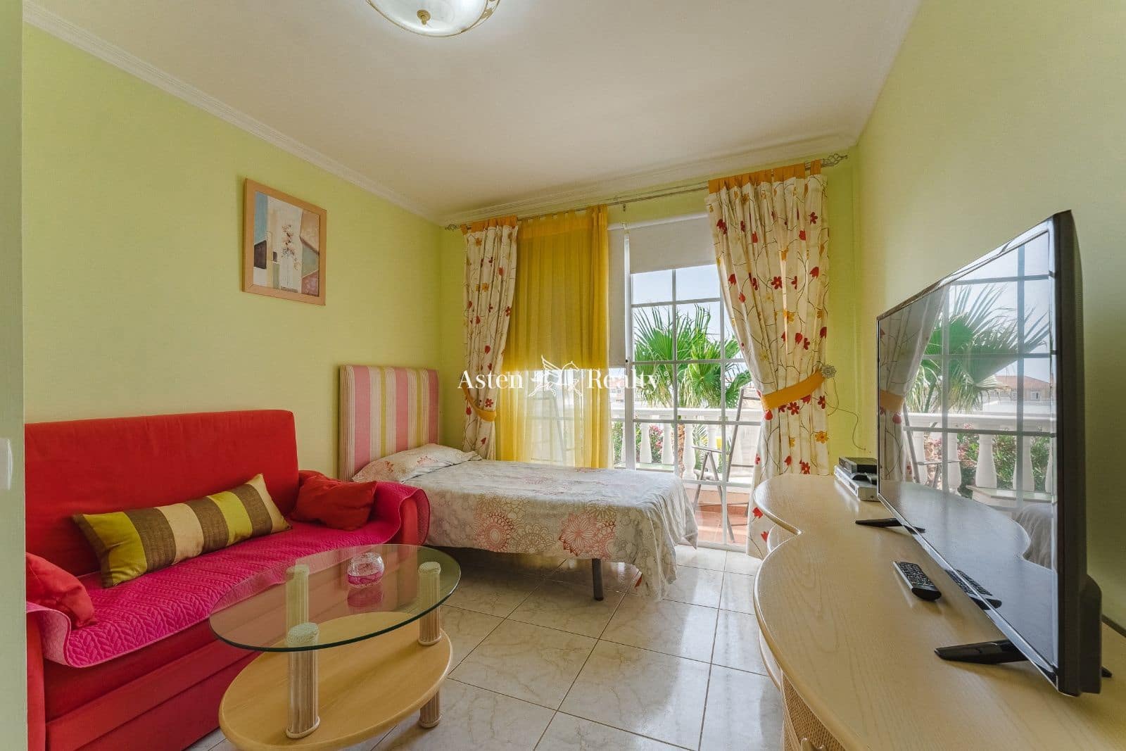 15 soveværelse Hotel til salg i El Medano - € 1.750.000 (Ref: 6965817)