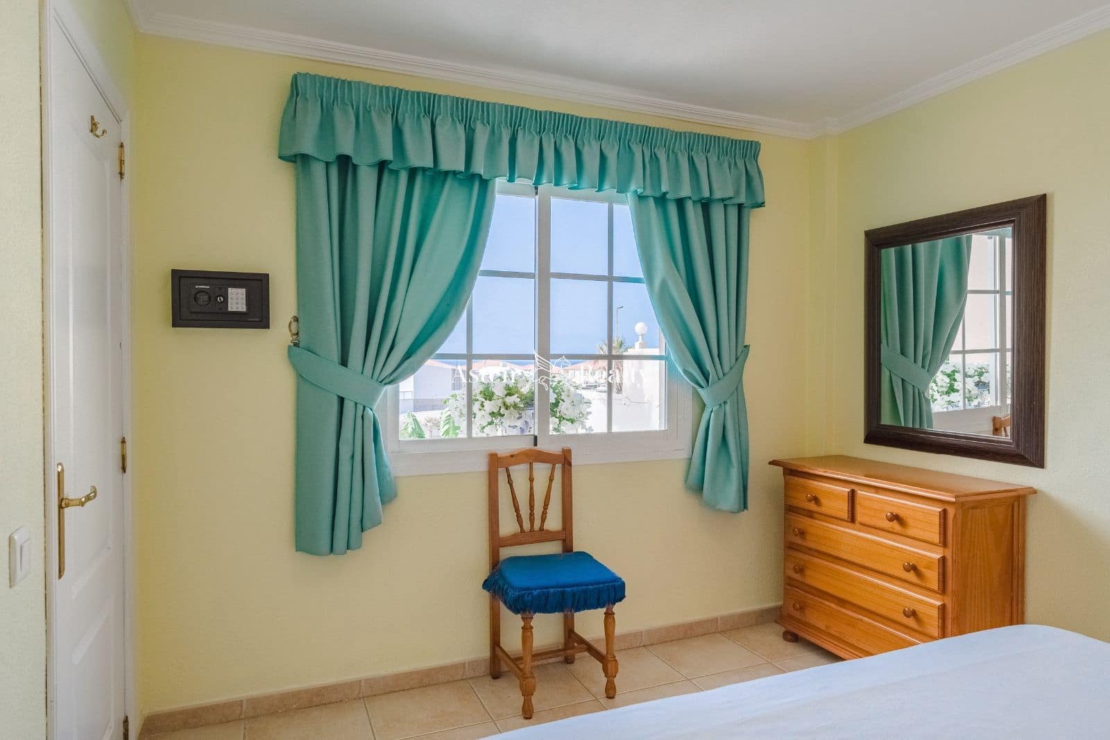 15 soveværelse Hotel til salg i El Medano - € 1.750.000 (Ref: 6965817)