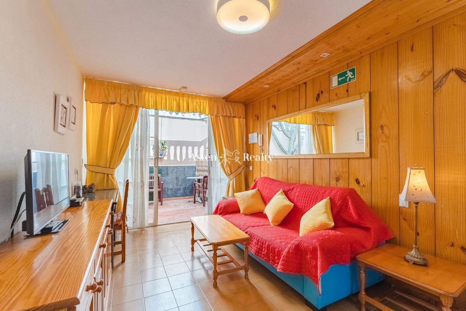 15 soveværelse Hotel til salg i El Medano - € 1.750.000 (Ref: 6965817)