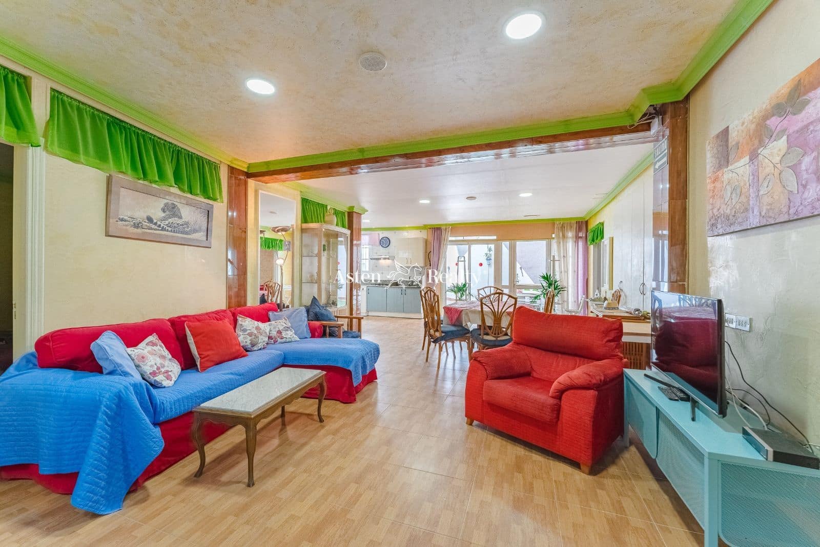 15 soveværelse Hotel til salg i El Medano - € 1.750.000 (Ref: 6965817)