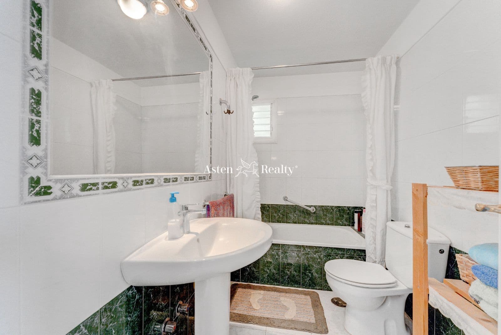 2 soveværelse Penthouse til salg i Puerto Santiago med garage - € 490.000 (Ref: 6993337)