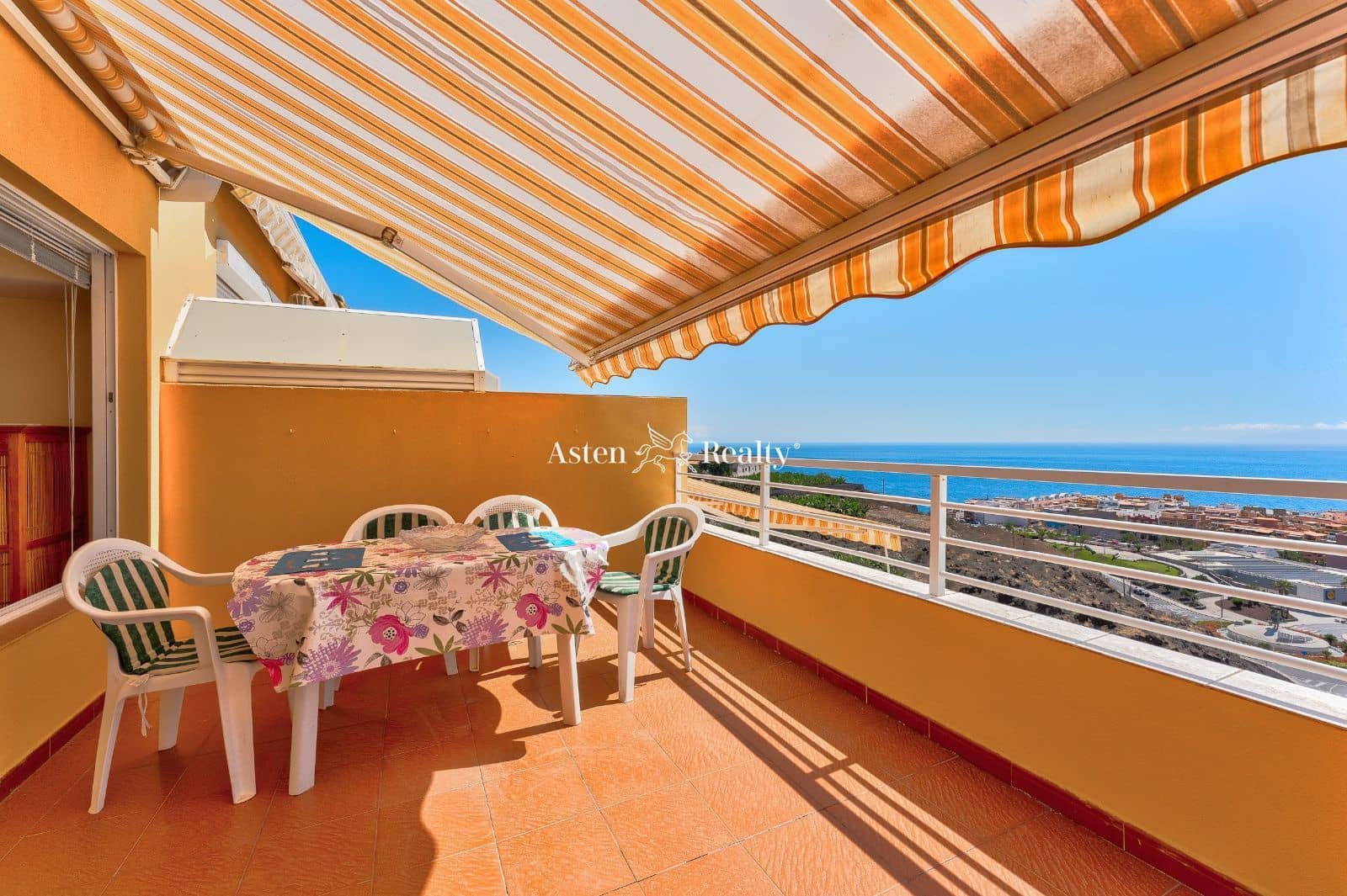 2 soveværelse Penthouse til salg i Puerto Santiago med garage - € 490.000 (Ref: 6993337)