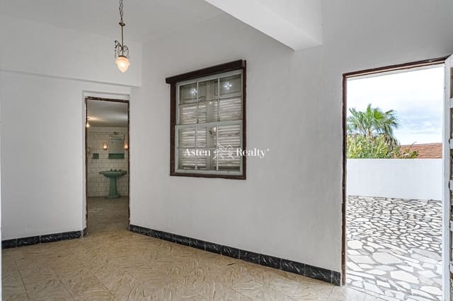 7 soverom Villa til salgs i Güímar med garasje - € 850 000 (Ref: 7036103)