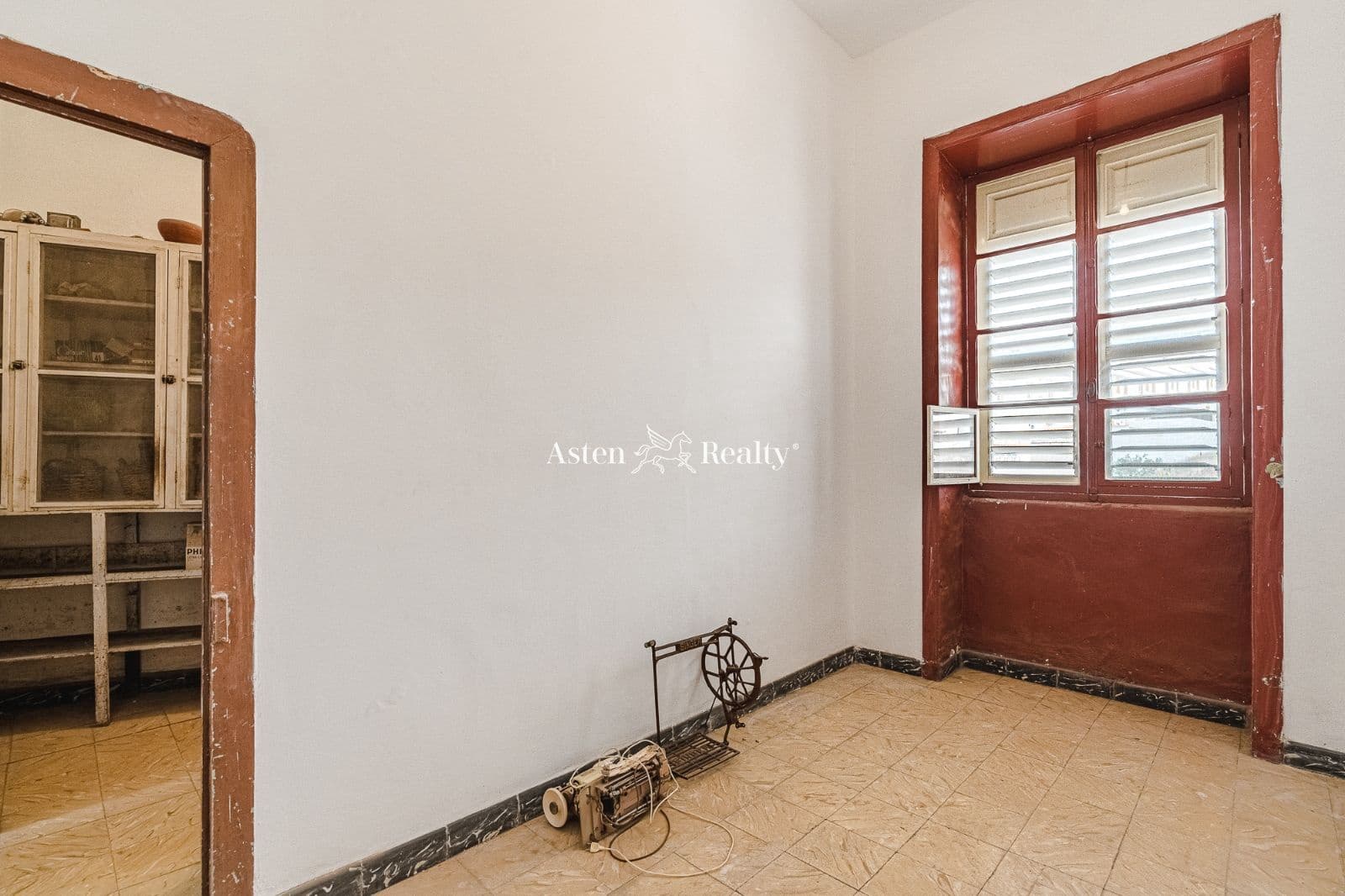 7 bedroom Villa for sale in Guimar with garage - € 850,000 (Ref: 7036103)