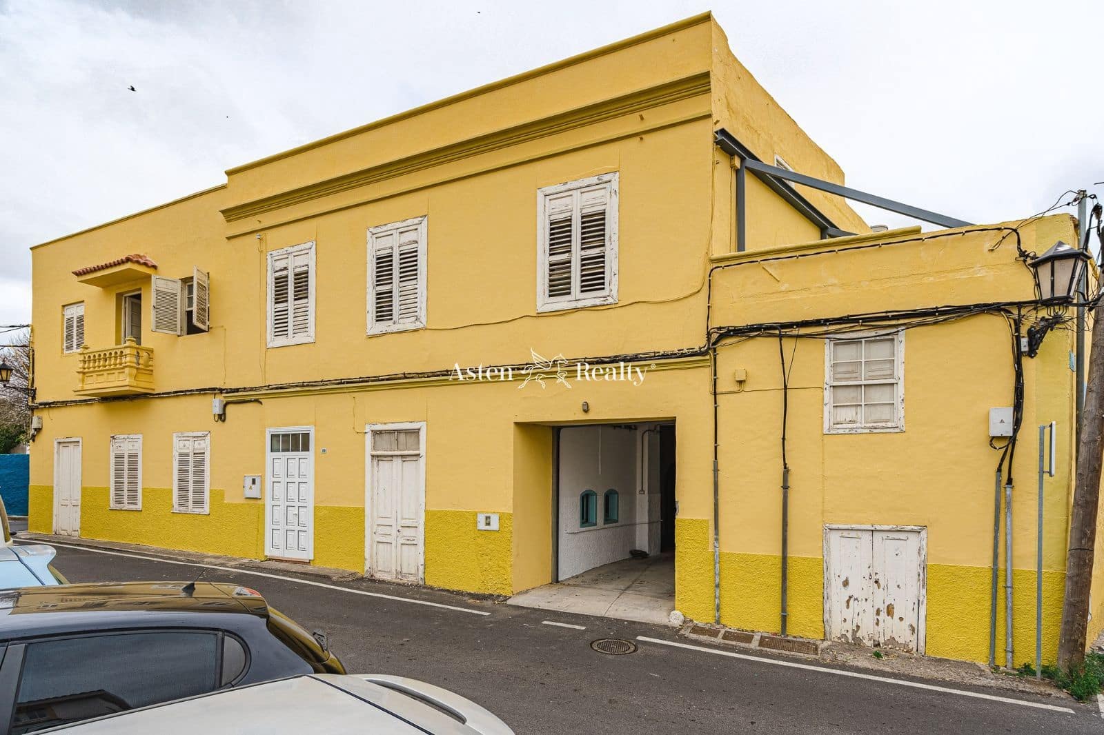 7 bedroom Villa for sale in Guimar with garage - € 850,000 (Ref: 7036103)