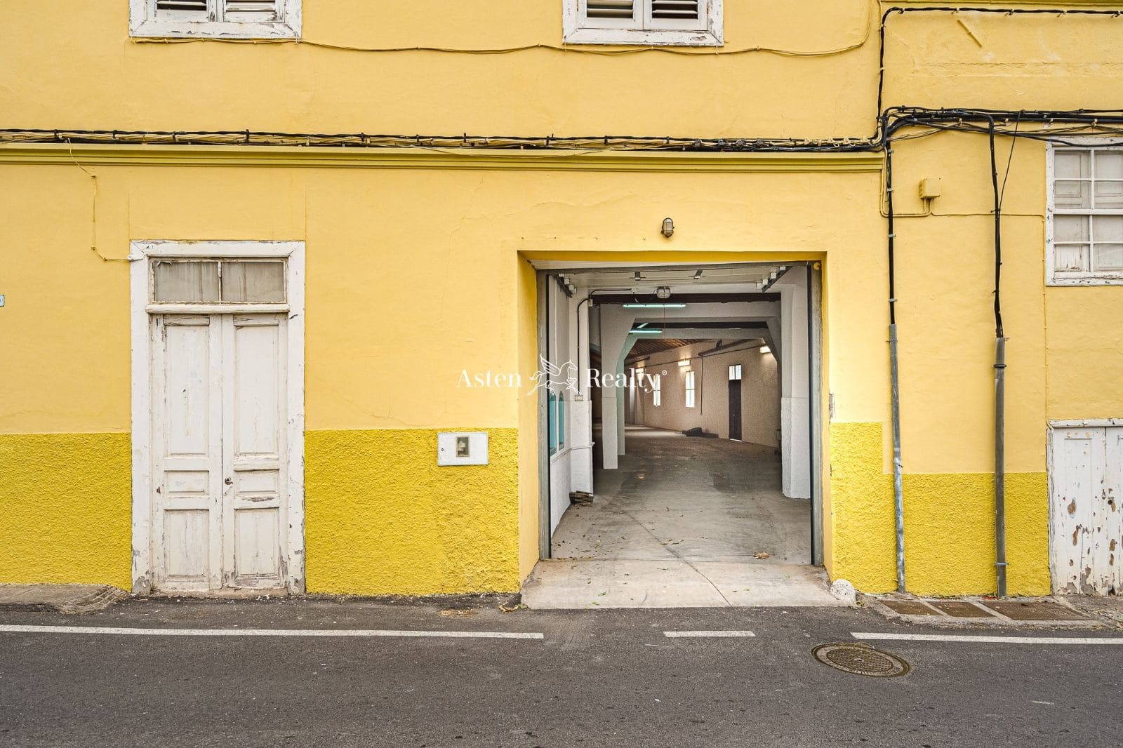 7 bedroom Villa for sale in Guimar with garage - € 850,000 (Ref: 7036103)