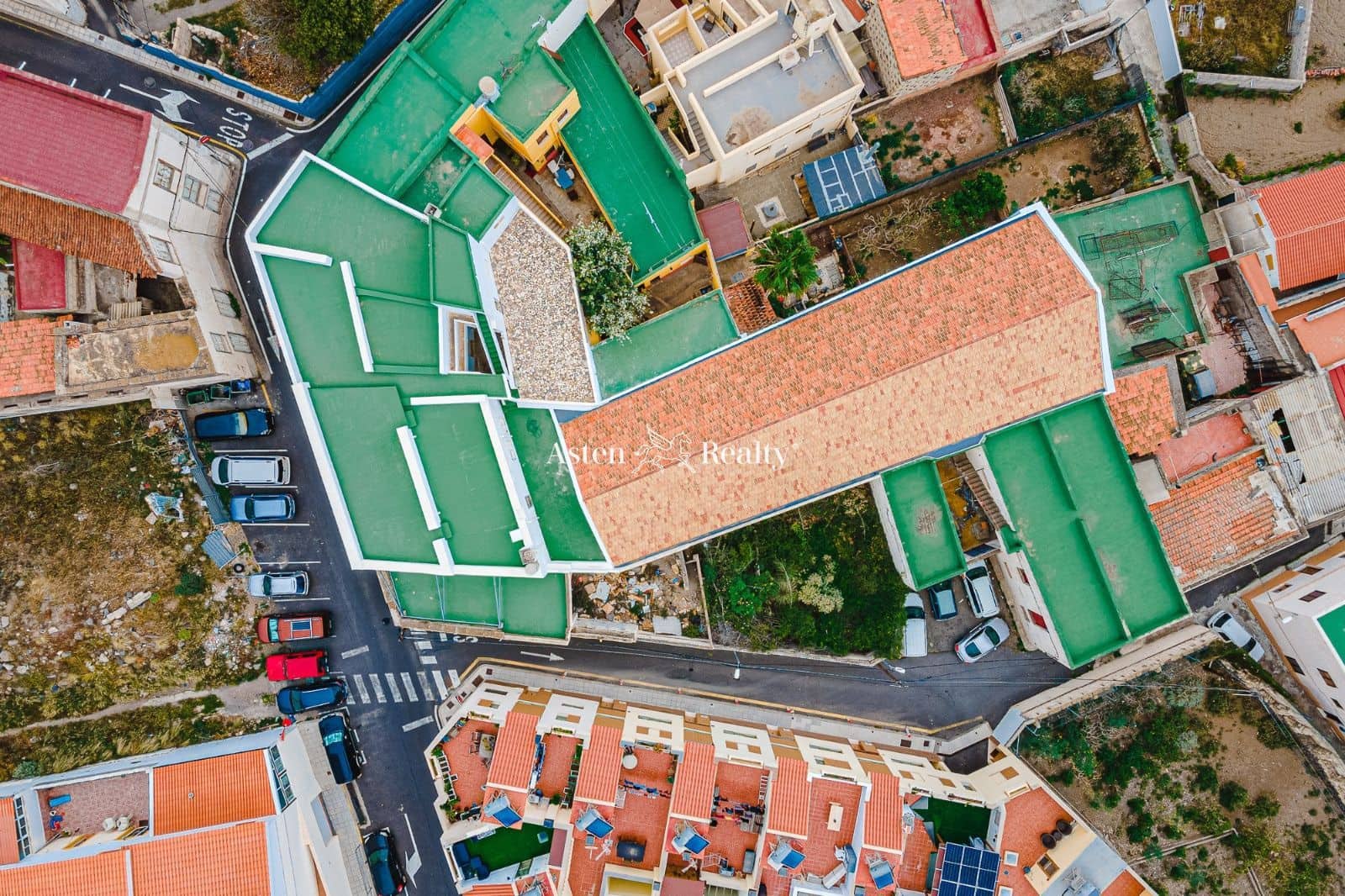 7 bedroom Villa for sale in Guimar with garage - € 850,000 (Ref: 7036103)