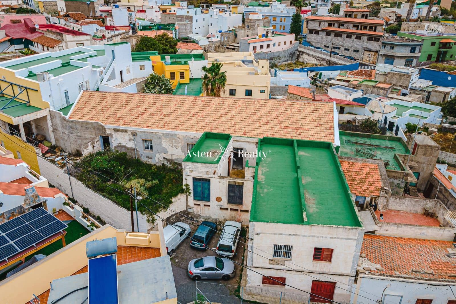 7 bedroom Villa for sale in Guimar with garage - € 850,000 (Ref: 7036103)