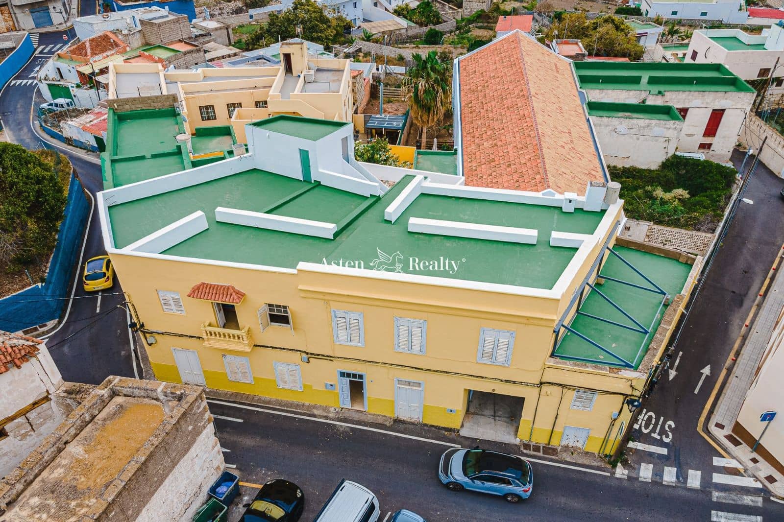 7 bedroom Villa for sale in Guimar with garage - € 850,000 (Ref: 7036103)