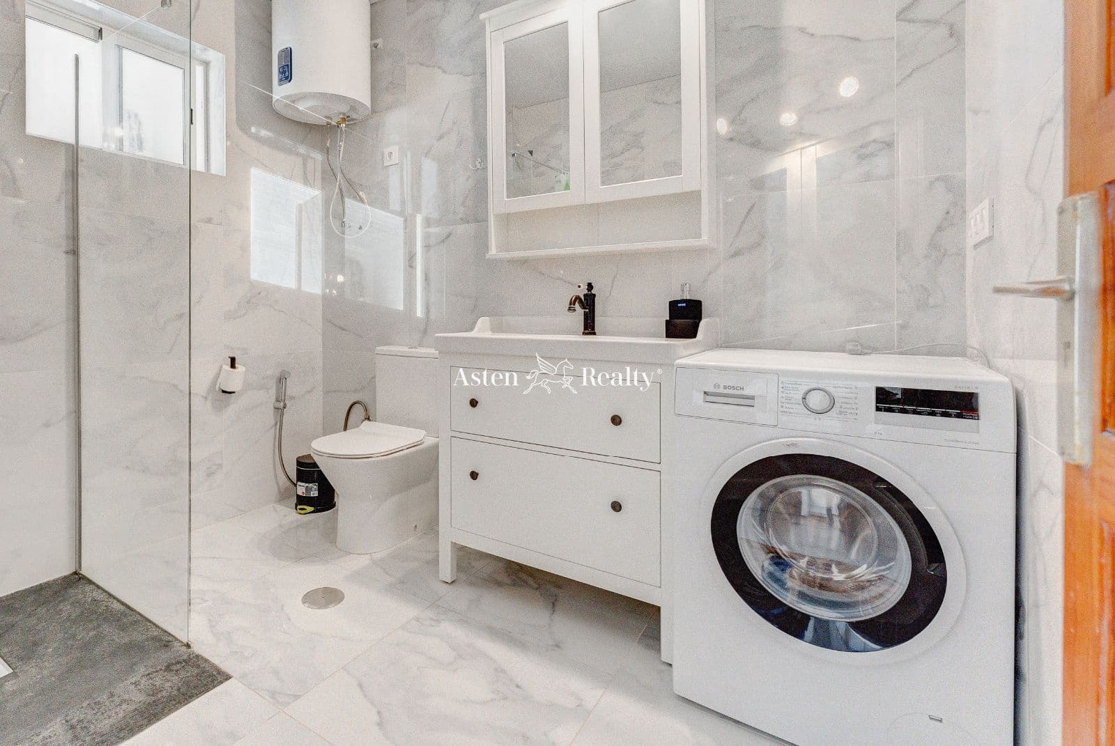 4 sypialnia Willa na sprzedaż w Puerto Santiago z garażem - 950 000 € (Ref: 7081802)