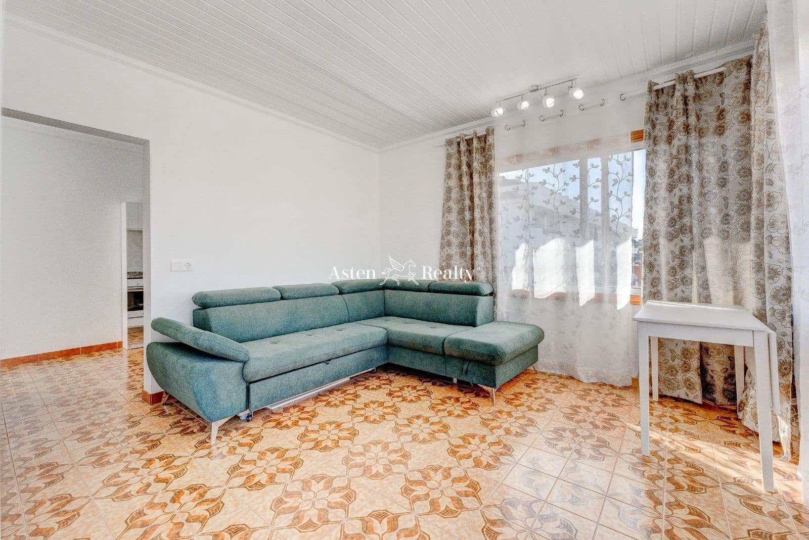 4 sypialnia Willa na sprzedaż w Puerto Santiago z garażem - 950 000 € (Ref: 7081802)