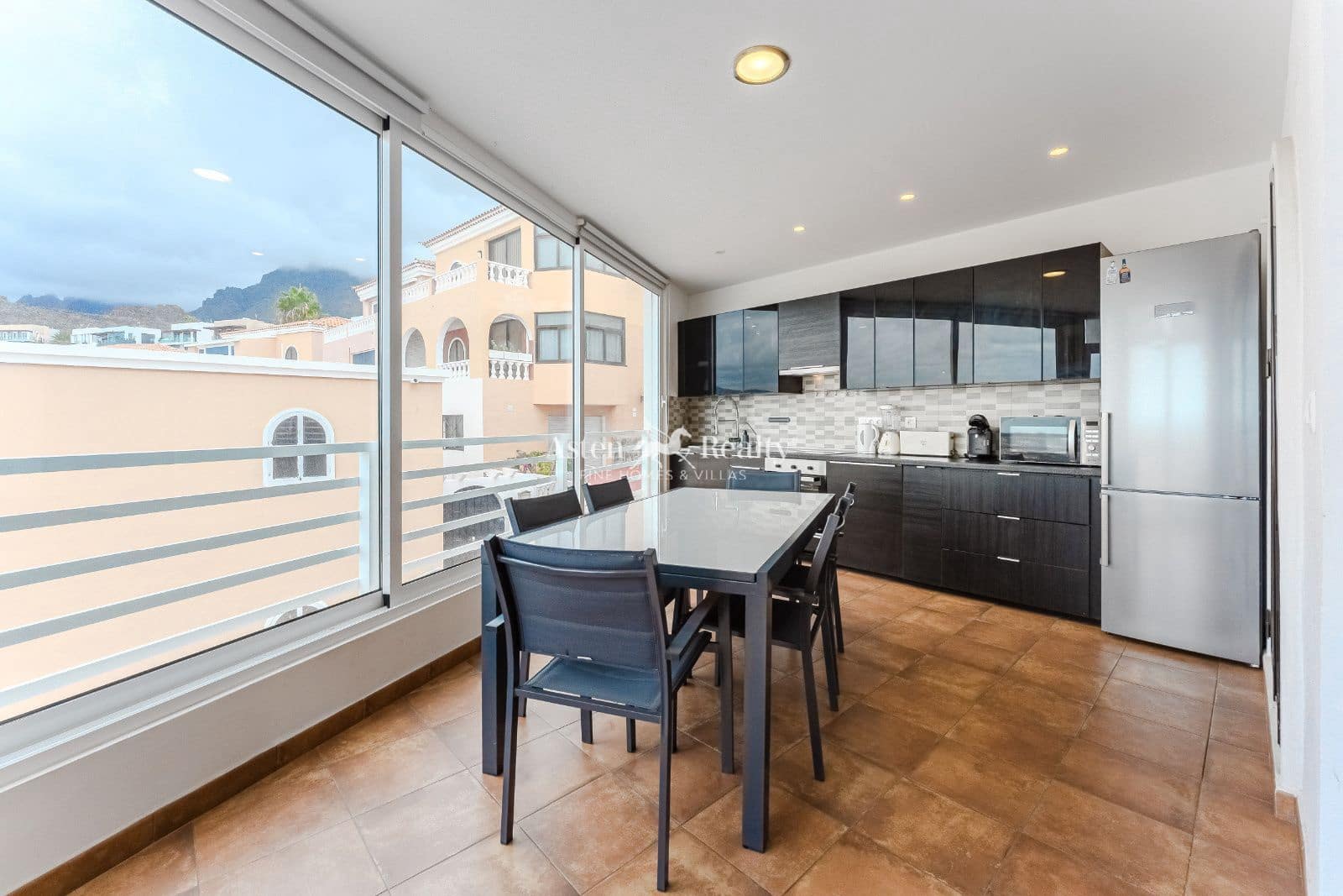 5 soveværelse Byhus til salg i Costa Adeje med garage - € 600.000 (Ref: 7128471)