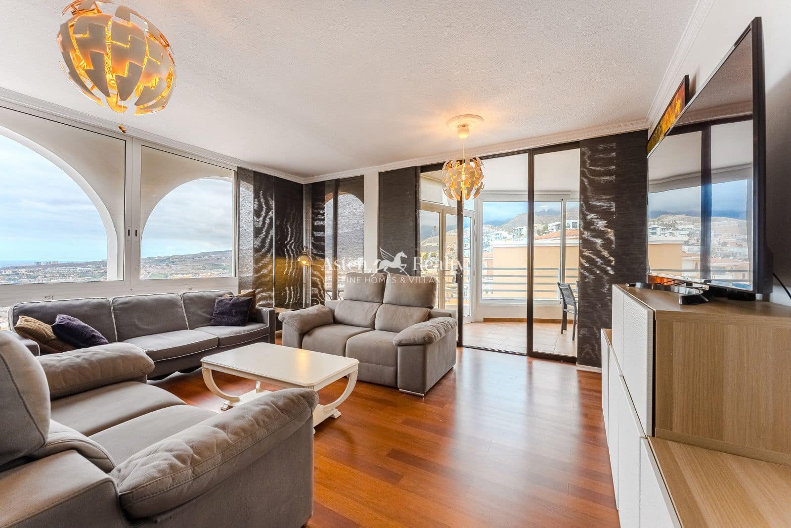 5 soveværelse Byhus til salg i Costa Adeje med garage - € 600.000 (Ref: 7128471)