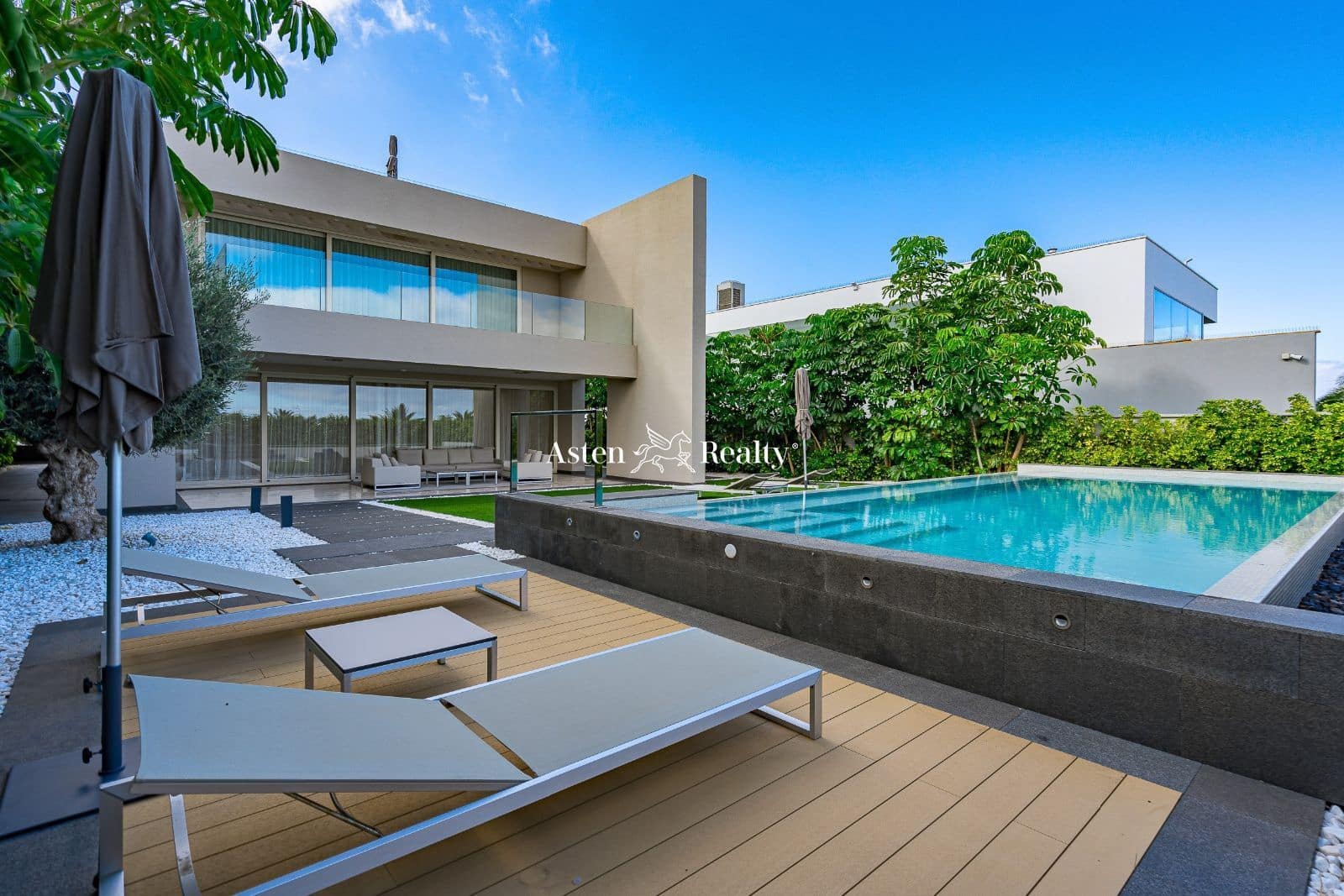 5 sypialnia Dom na sprzedaż w La Caleta Adeje z basenem garażem - 3 900 000 € (Ref: 7149945)