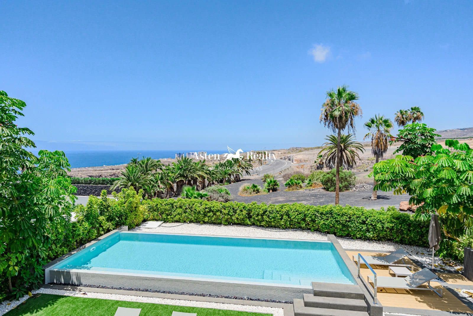 5 sypialnia Dom na sprzedaż w La Caleta Adeje z basenem garażem - 3 900 000 € (Ref: 7149945)