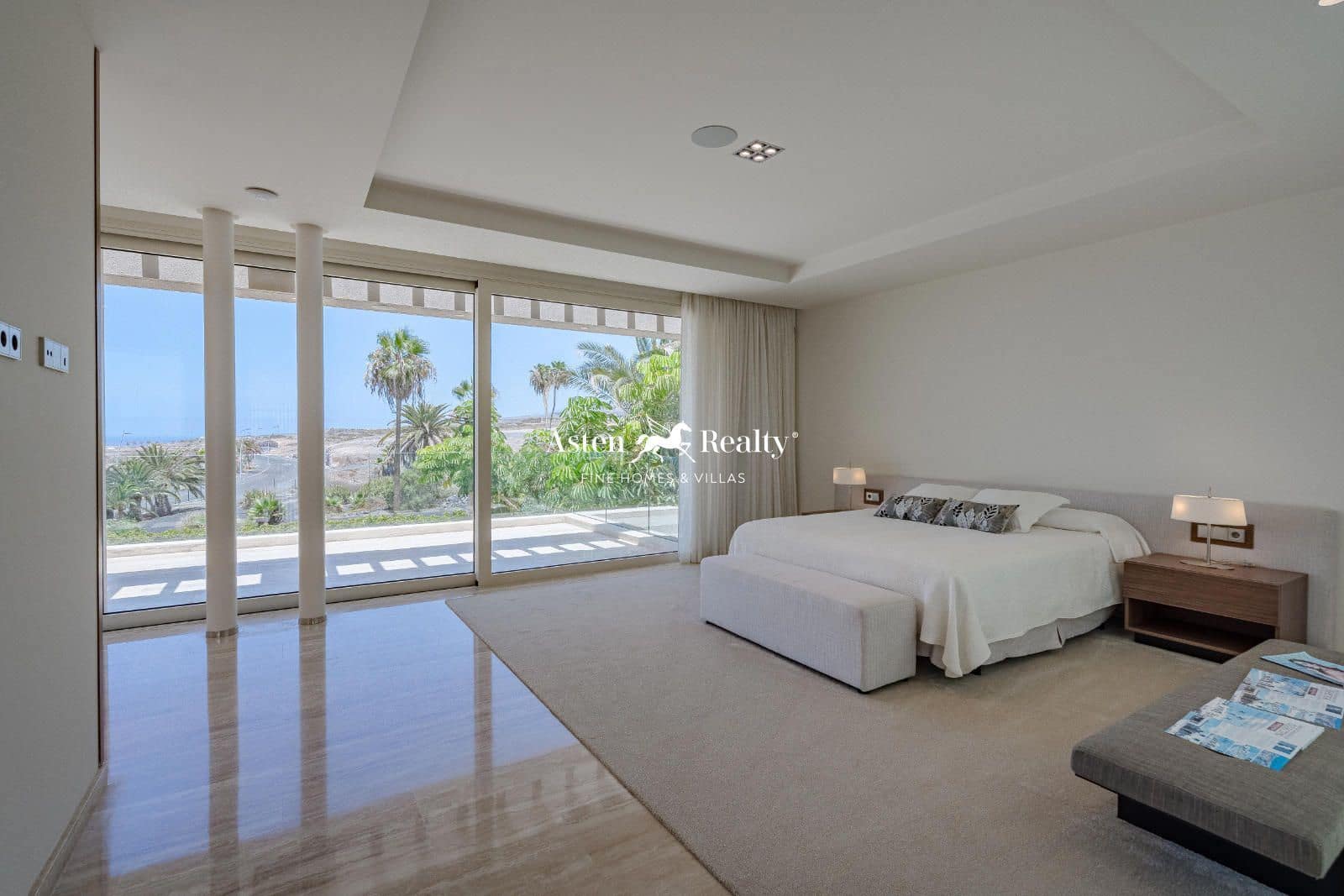 5 sypialnia Dom na sprzedaż w La Caleta Adeje z basenem garażem - 3 900 000 € (Ref: 7149945)