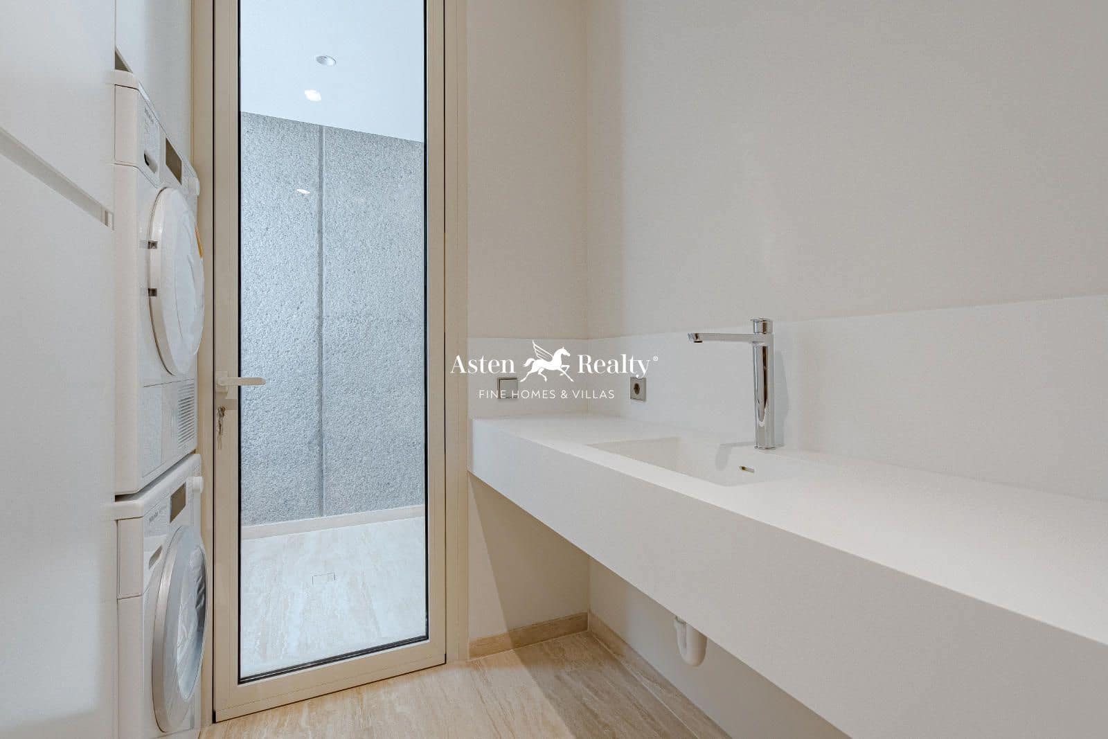 5 sypialnia Dom na sprzedaż w La Caleta Adeje z basenem garażem - 3 900 000 € (Ref: 7149945)