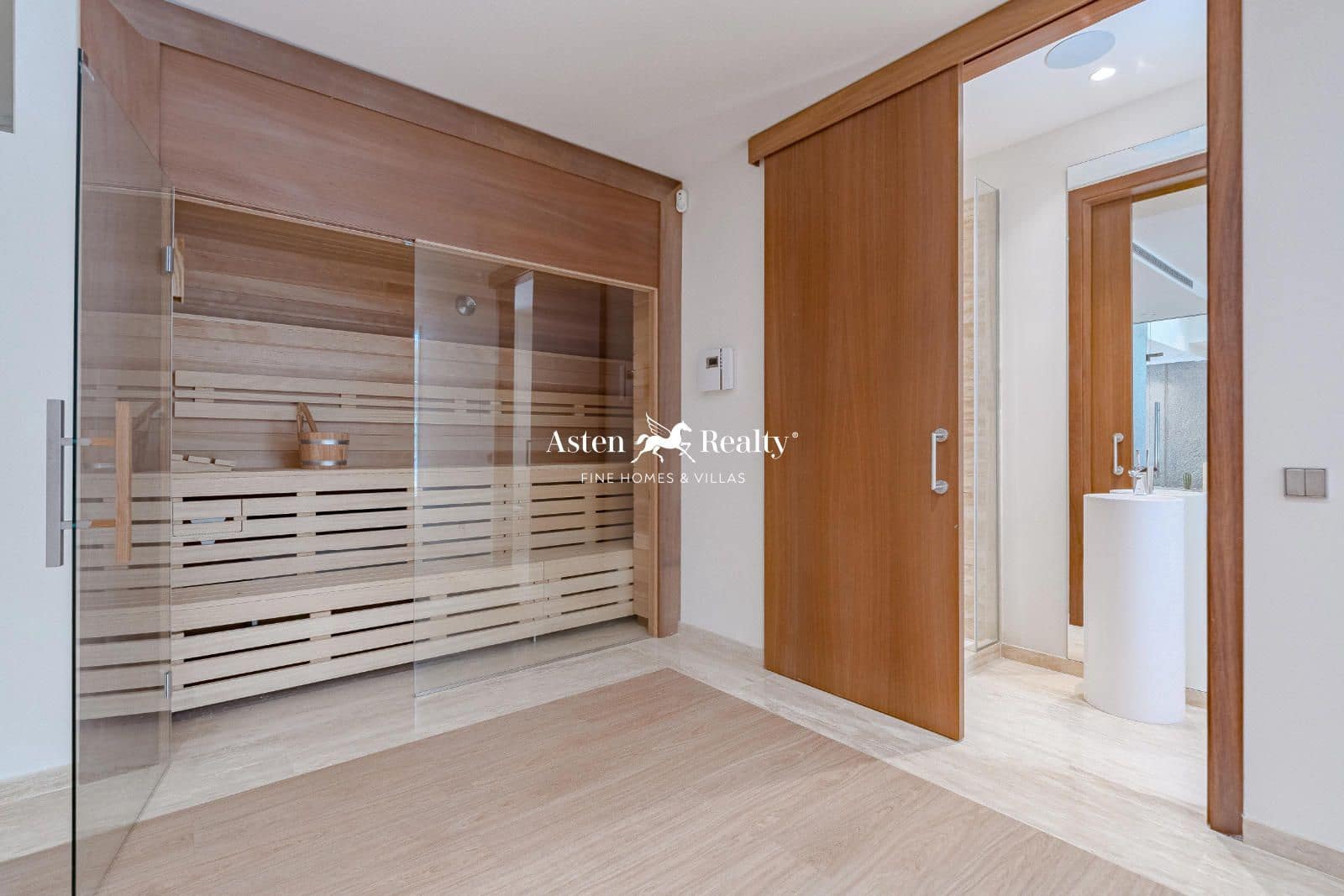 5 sypialnia Dom na sprzedaż w La Caleta Adeje z basenem garażem - 3 900 000 € (Ref: 7149945)