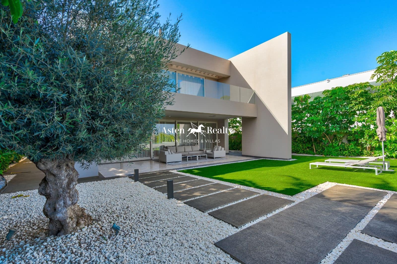 5 sypialnia Dom na sprzedaż w La Caleta Adeje z basenem garażem - 3 900 000 € (Ref: 7149945)