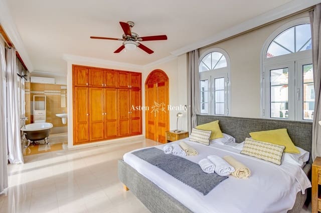 4 slaapkamer Huis te koop in Torviscas, Adeje met zwembad garage - € 2.100.000 (Ref: 7162410)