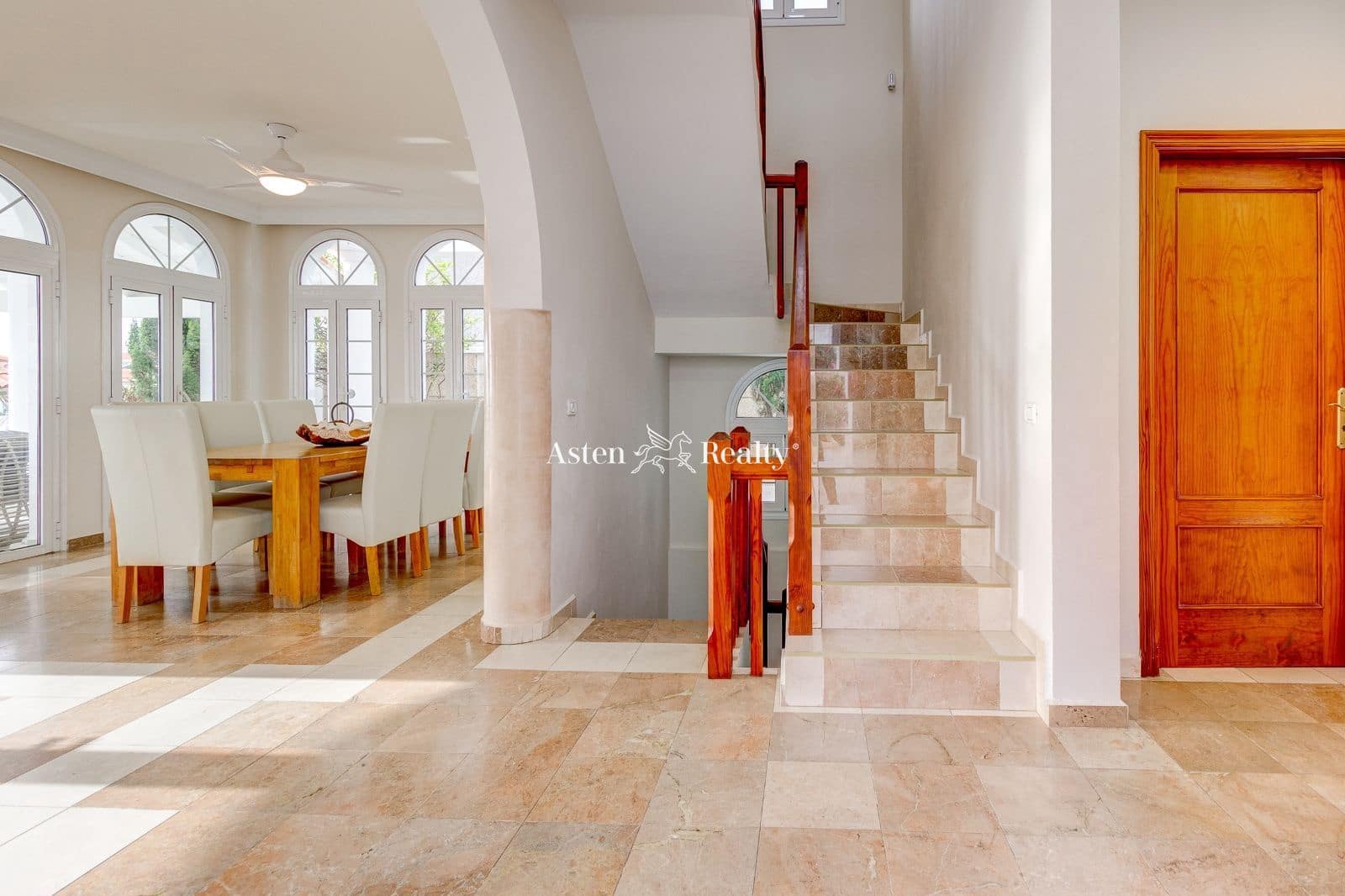 4 soveværelse Byhus til salg i Torviscas med swimmingpool garage - € 2.100.000 (Ref: 7162410)