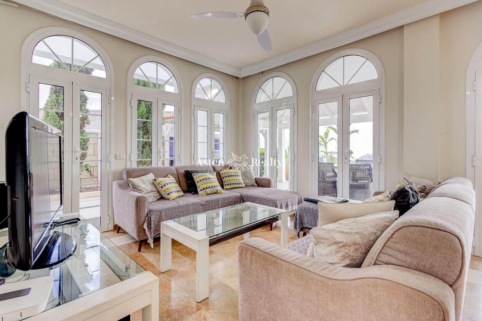 4 soveværelse Byhus til salg i Torviscas med swimmingpool garage - € 2.100.000 (Ref: 7162410)