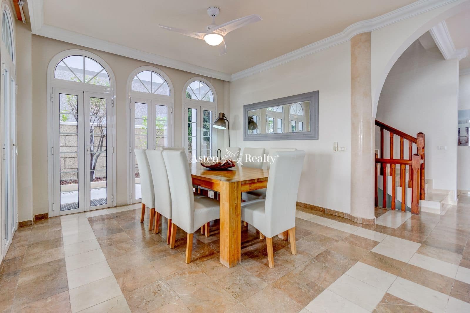 4 soveværelse Byhus til salg i Torviscas med swimmingpool garage - € 2.100.000 (Ref: 7162410)