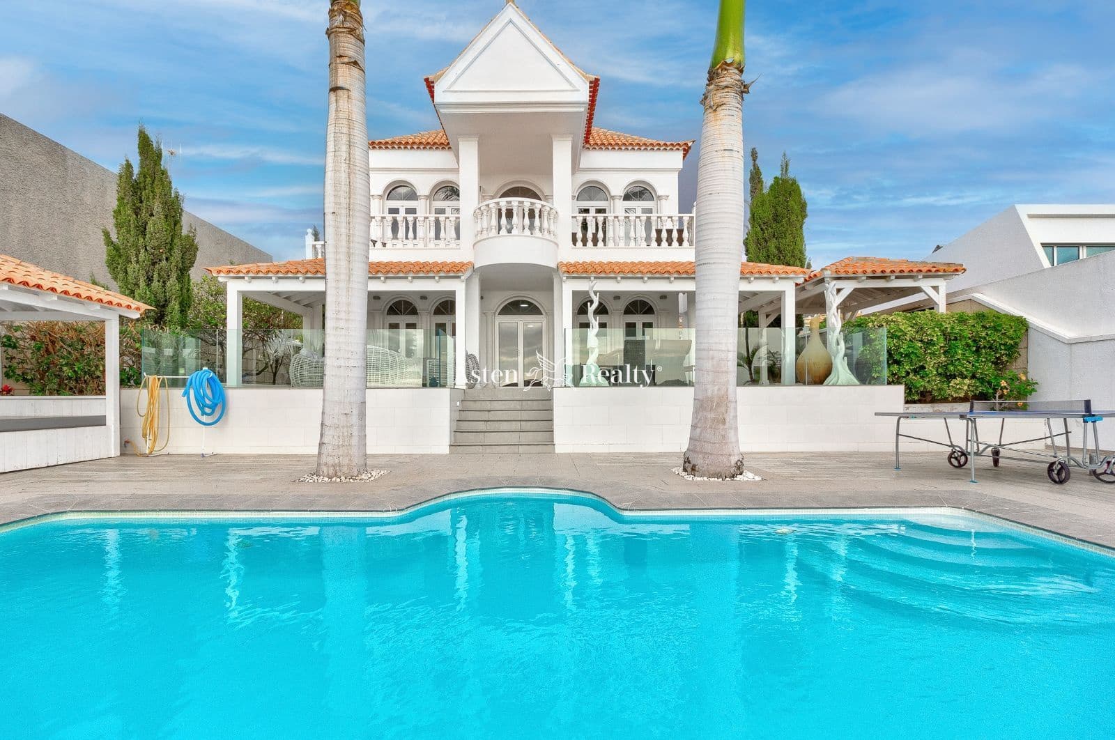 4 soveværelse Byhus til salg i Torviscas med swimmingpool garage - € 2.100.000 (Ref: 7162410)