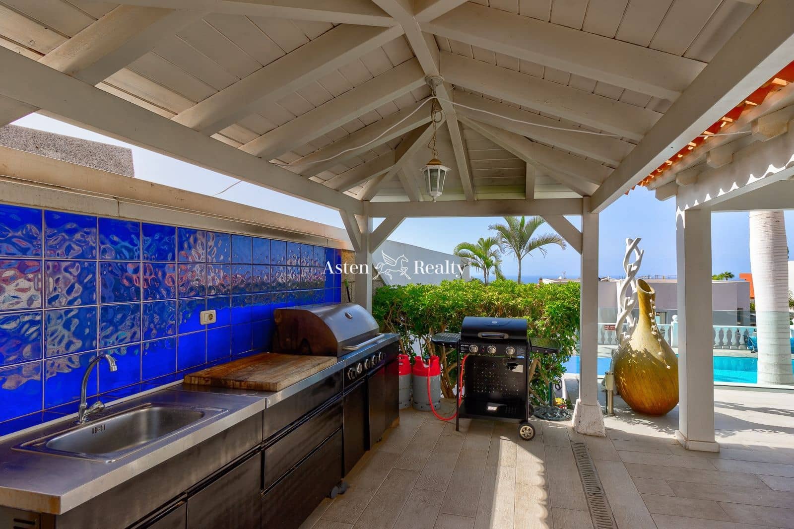 4 soveværelse Byhus til salg i Torviscas med swimmingpool garage - € 2.100.000 (Ref: 7162410)