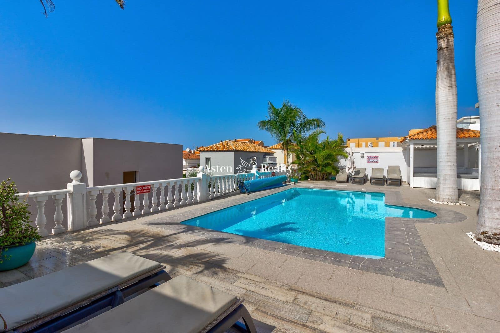 4 soveværelse Byhus til salg i Torviscas med swimmingpool garage - € 2.100.000 (Ref: 7162410)