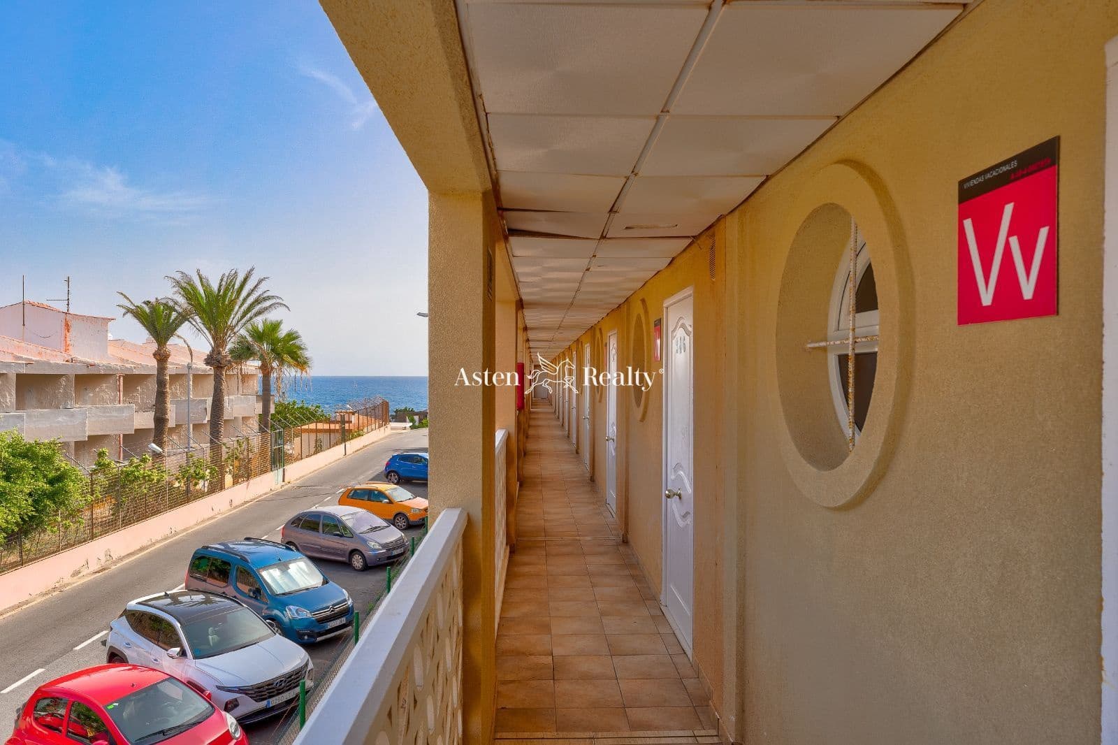 50 soveværelse Hotel til salg i Arona med garage - € 9.000.000 (Ref: 7197550)