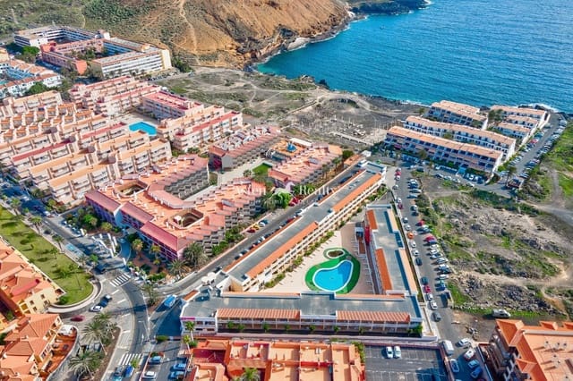 79 soveværelse Hotel til salg i Arona med garage - € 9.950.000 (Ref: 7197550)