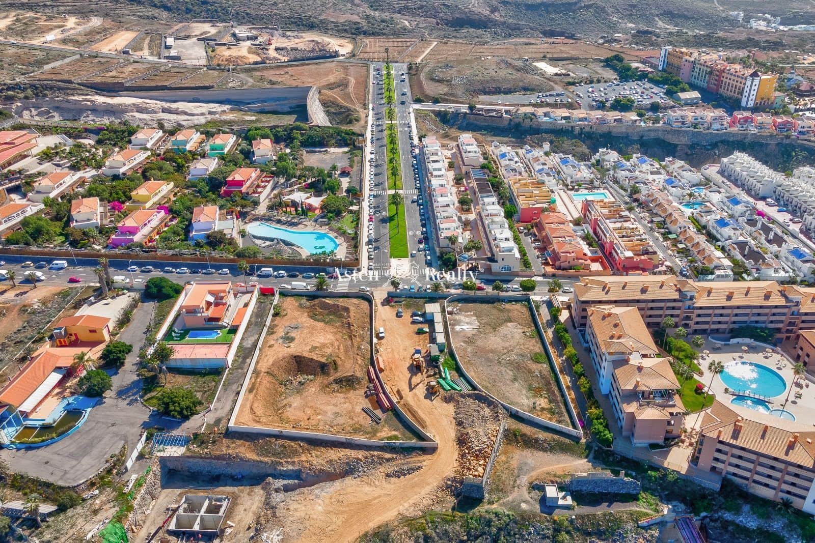 Business for sale in Playa Paraiso - € 8,900,000 (Ref: 7244804)