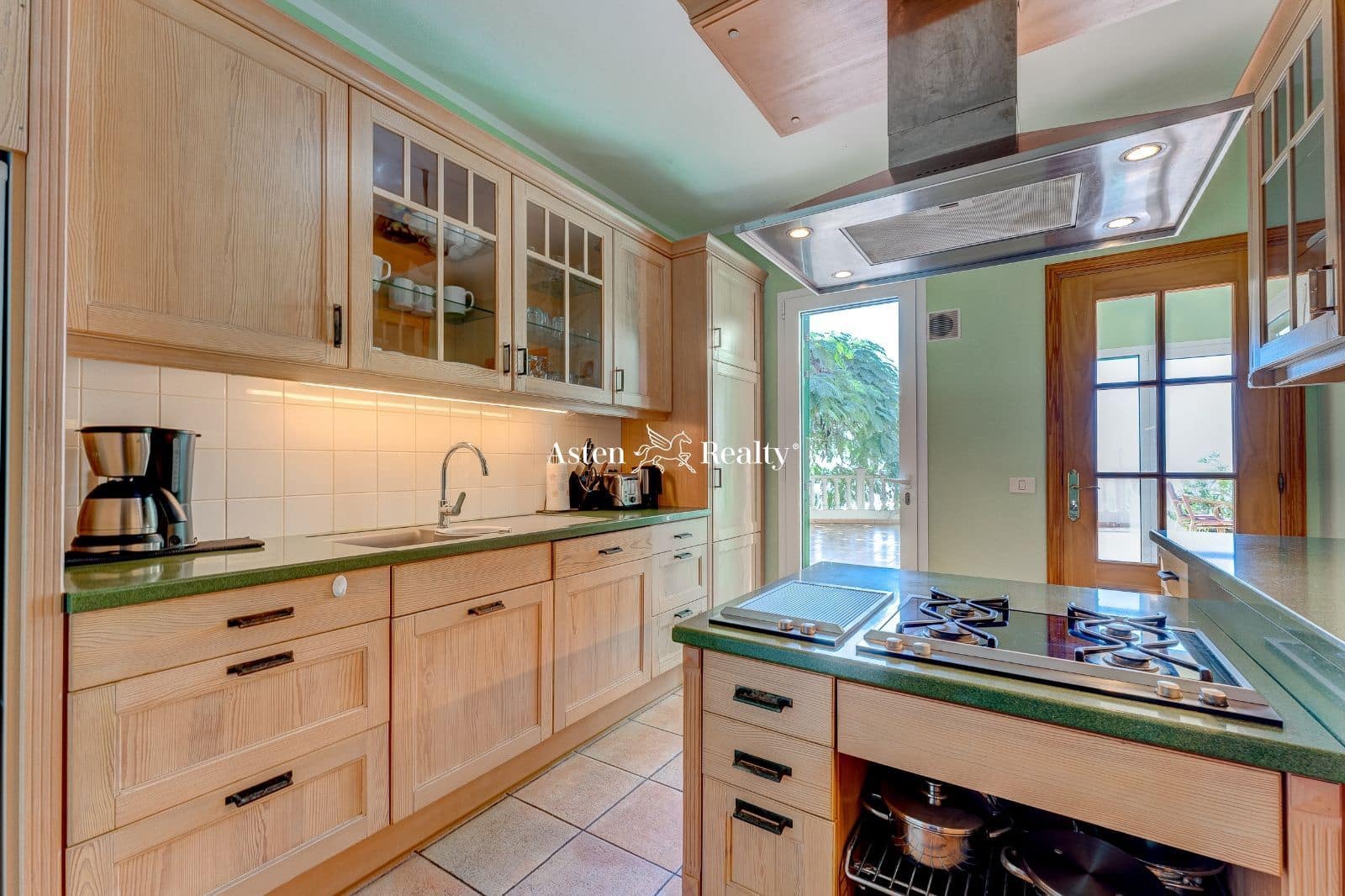 3 soveværelse Villa til salg i Guia de Isora med swimmingpool garage - € 1.200.000 (Ref: 7298480)