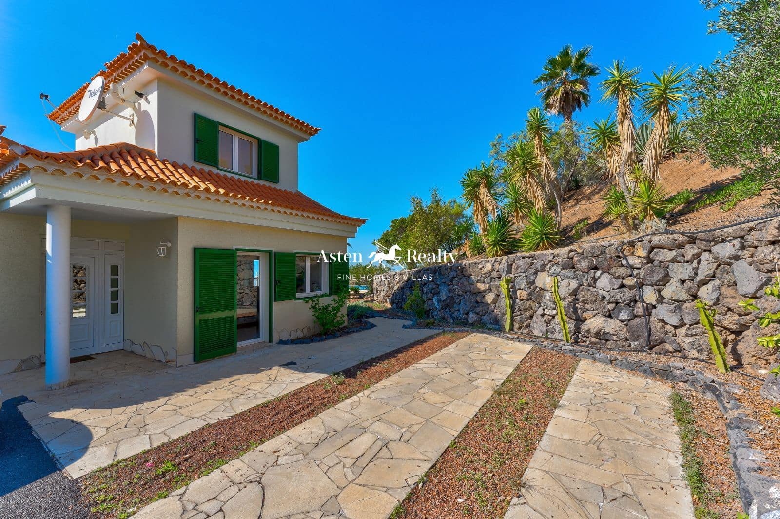 3 soveværelse Villa til salg i Guia de Isora med swimmingpool garage - € 1.200.000 (Ref: 7298480)