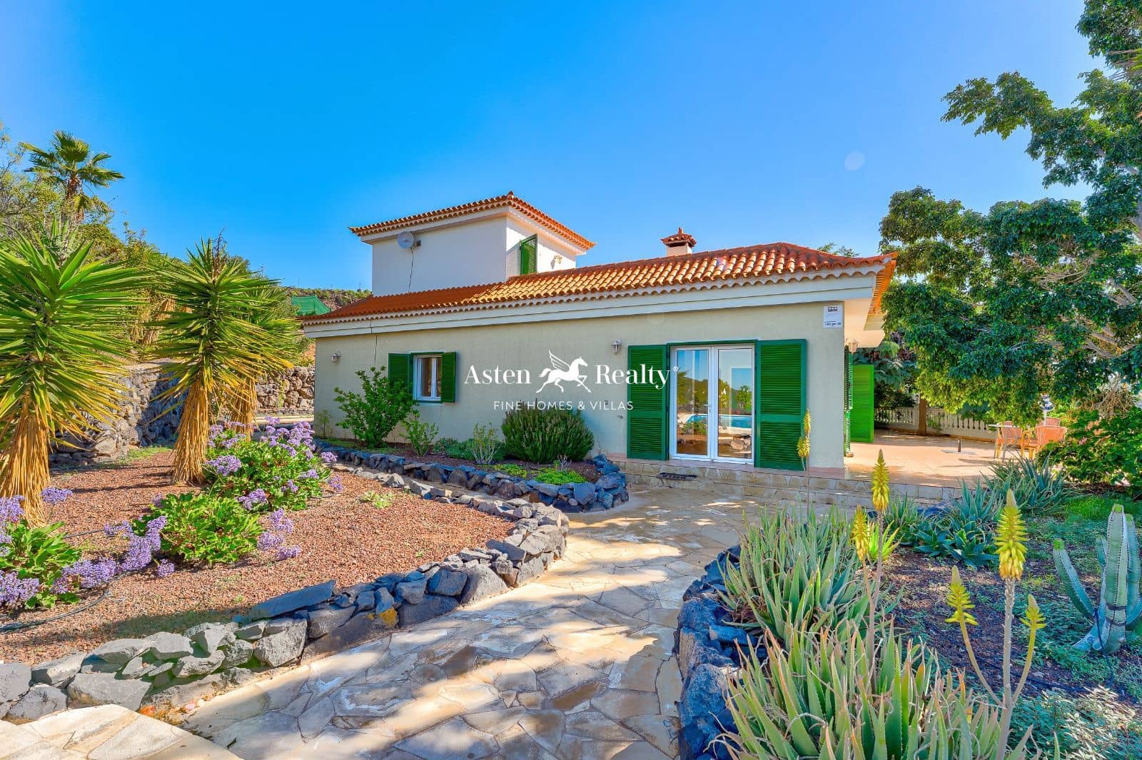 3 soveværelse Villa til salg i Guia de Isora med swimmingpool garage - € 1.200.000 (Ref: 7298480)