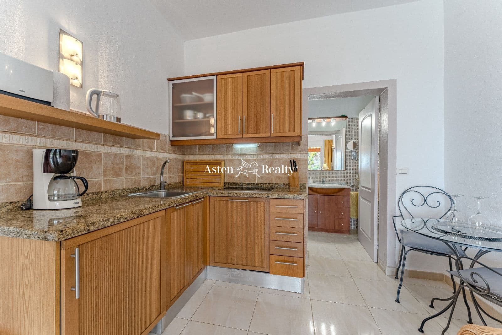 15 soveværelse Byhus til salg i Chio med swimmingpool garage - € 2.500.000 (Ref: 7367497)