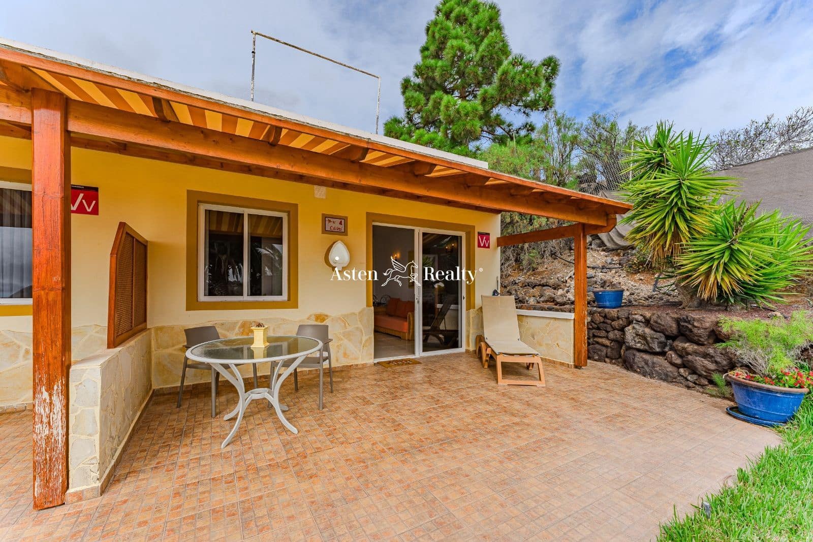 15 soveværelse Byhus til salg i Chio med swimmingpool garage - € 2.500.000 (Ref: 7367497)