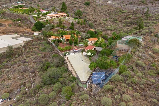 15 bedroom Townhouse for sale in Chio, Guía de Isora with pool garage - € 2,500,000 (Ref: 7367497)