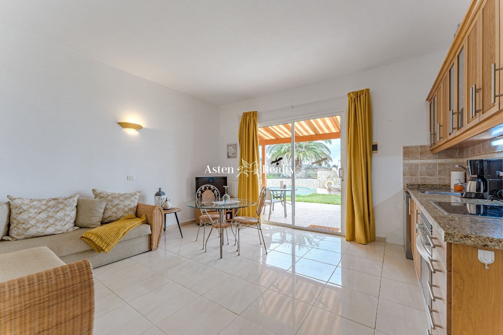 15 soveværelse Byhus til salg i Chio med swimmingpool garage - € 2.500.000 (Ref: 7367497)