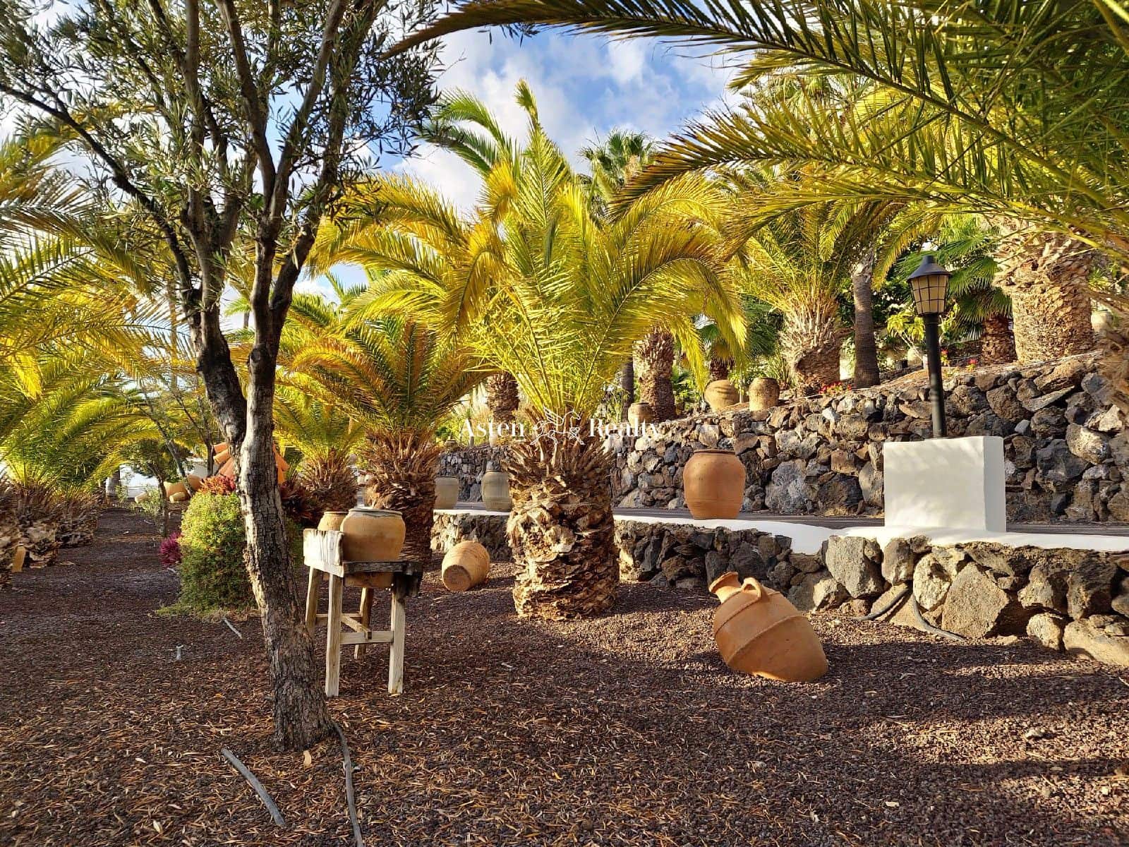 9 soveværelse Byhus til salg i Alcala med swimmingpool garage - € 3.100.000 (Ref: 7367500)