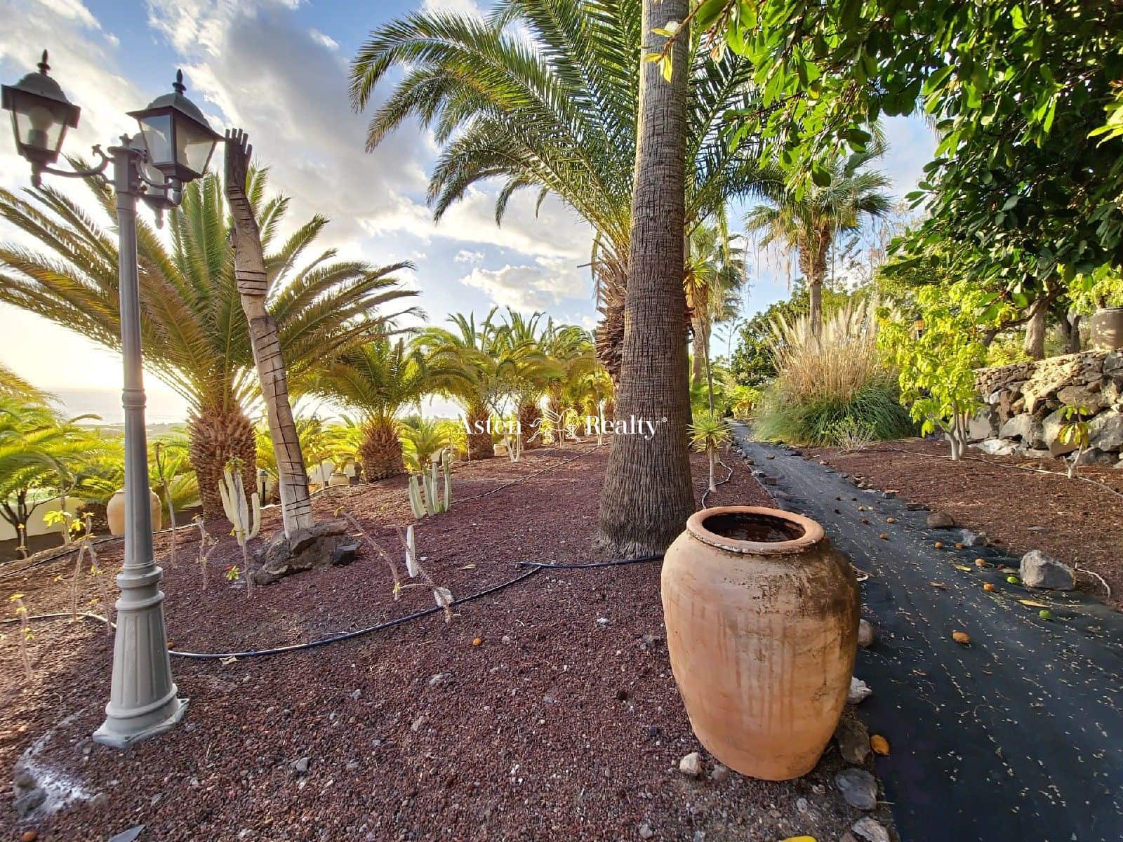 9 soveværelse Byhus til salg i Alcala med swimmingpool garage - € 3.100.000 (Ref: 7367500)