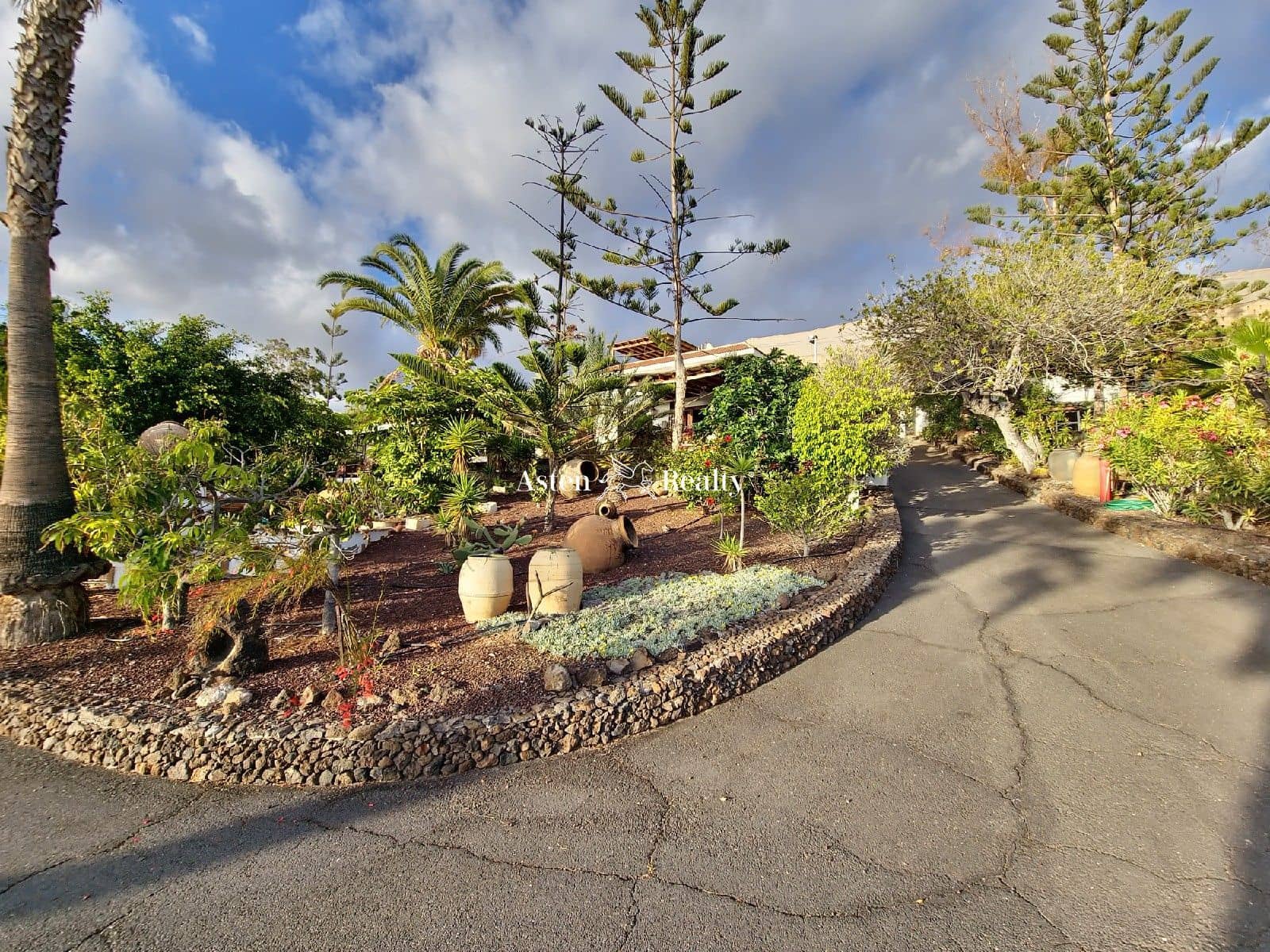 9 soveværelse Byhus til salg i Alcala med swimmingpool garage - € 3.100.000 (Ref: 7367500)