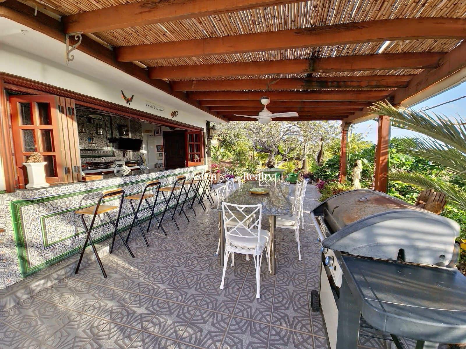 9 soveværelse Byhus til salg i Alcala med swimmingpool garage - € 3.100.000 (Ref: 7367500)