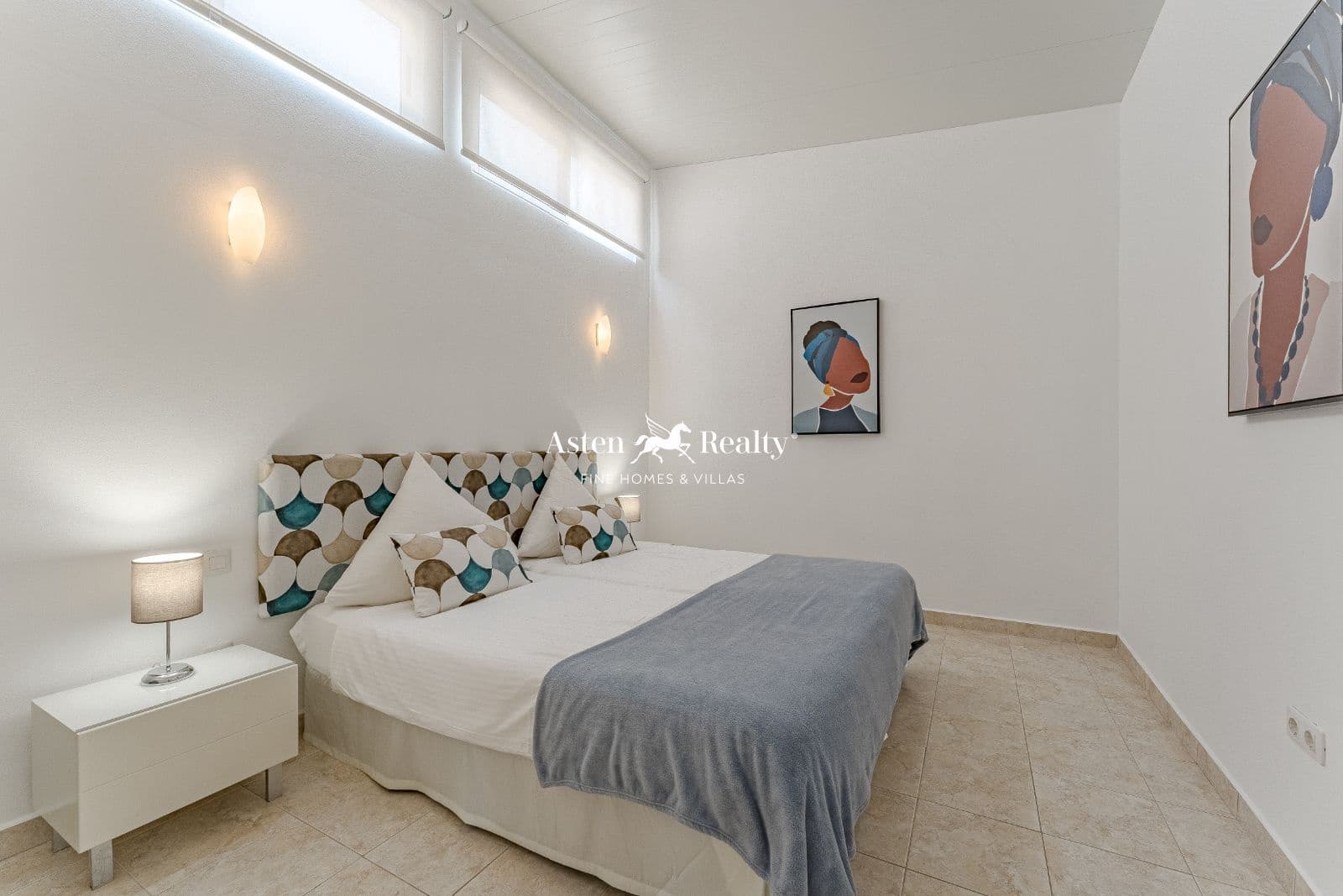 9 soveværelse Byhus til salg i Alcala med swimmingpool garage - € 3.100.000 (Ref: 7367500)