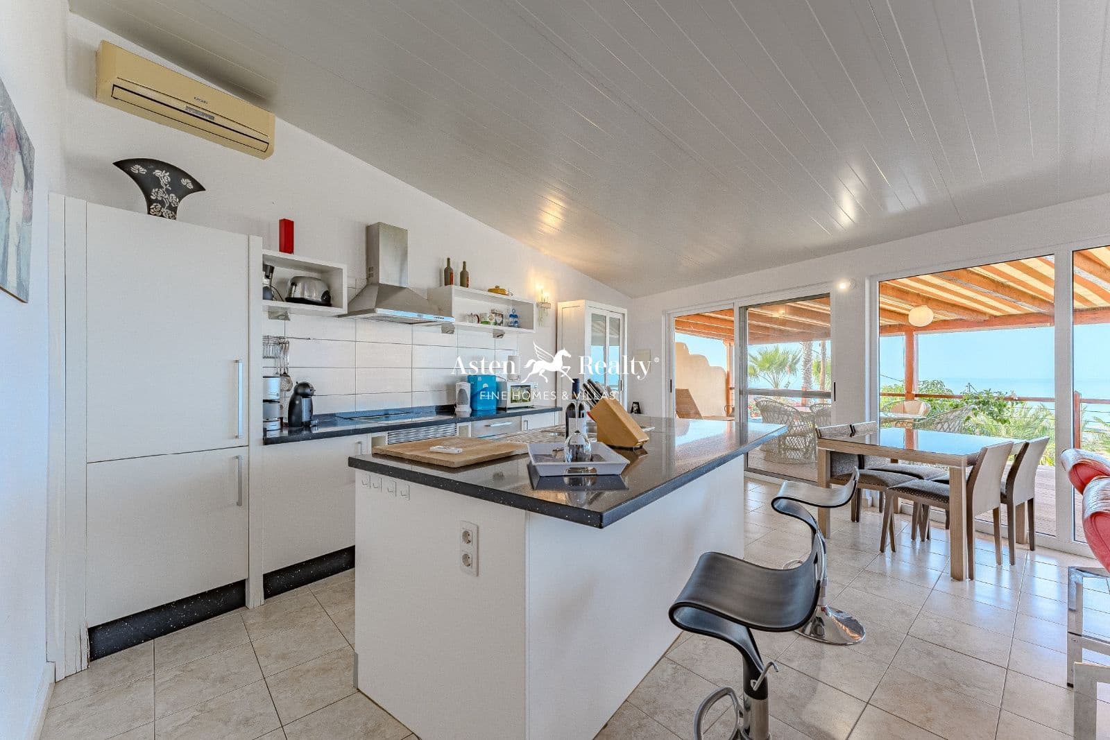 9 soveværelse Byhus til salg i Alcala med swimmingpool garage - € 3.100.000 (Ref: 7367500)