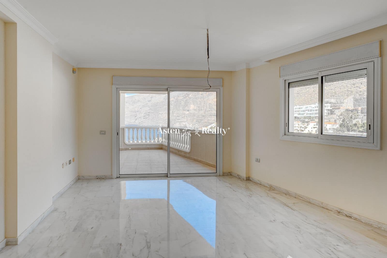 2 soveværelse Penthouse til salg i Los Gigantes med swimmingpool garage - € 655.500 (Ref: 7376478)