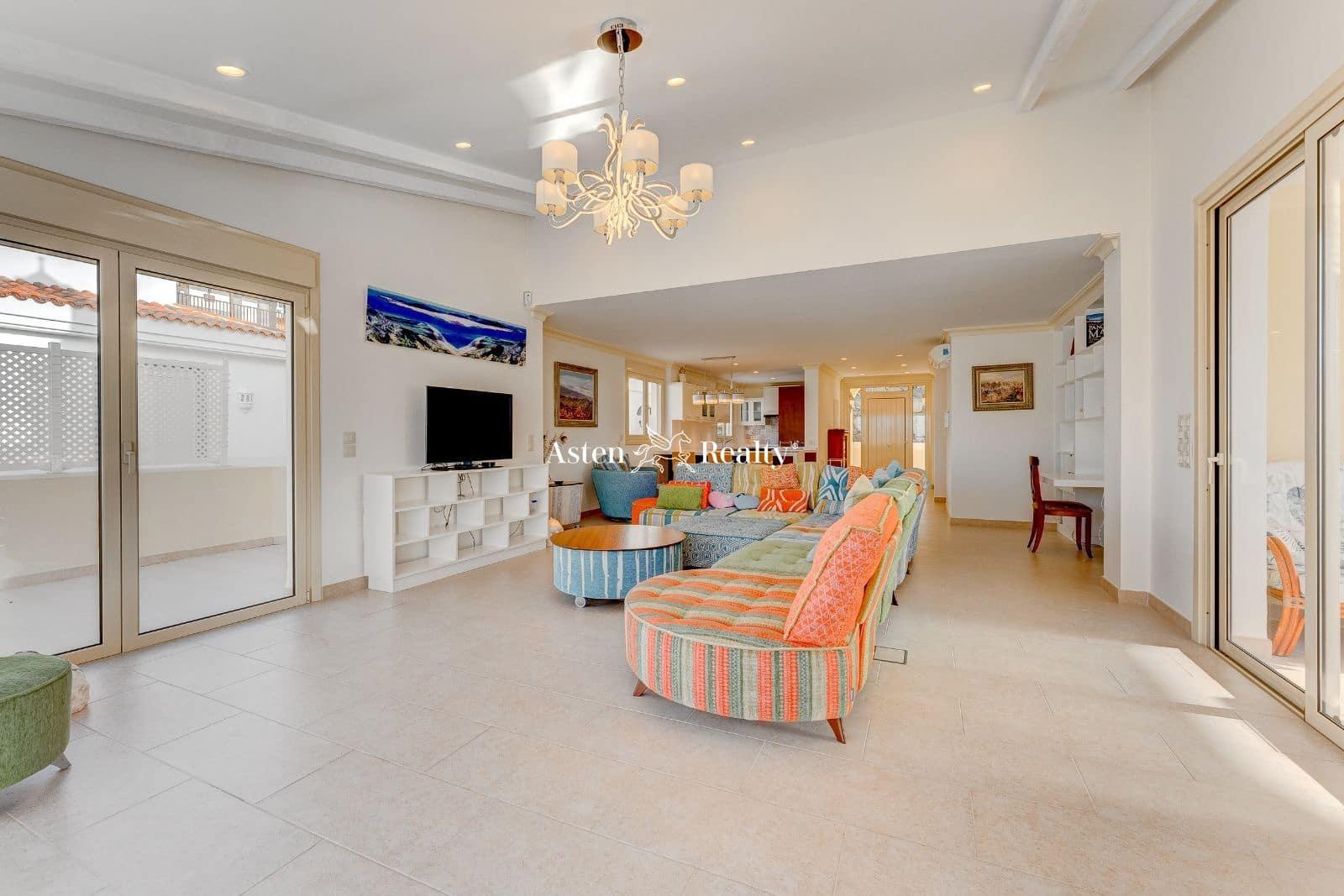 4 soverom Hus til salgs i Playa del Duque med svømmebasseng garasje - € 5 500 000 (Ref: 7381602)